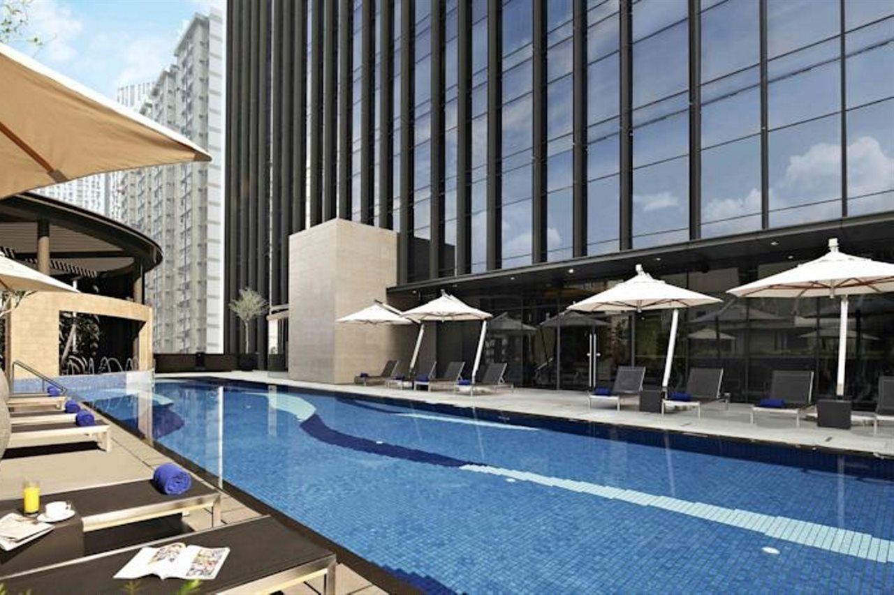 Carlton Hotel