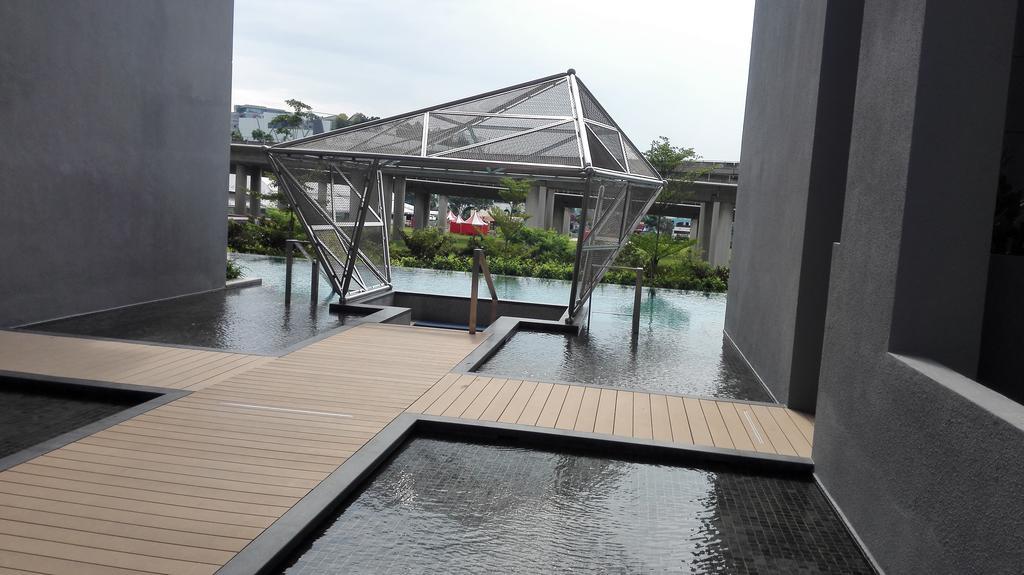 J Gateway