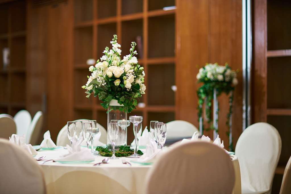 Hotel Oasia Novena, By Far East Hospitality 4*