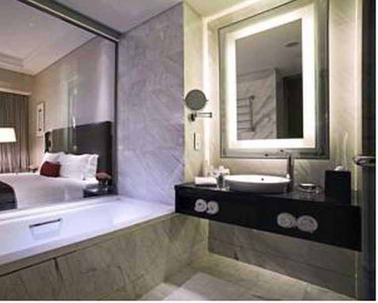 Carlton Hotel