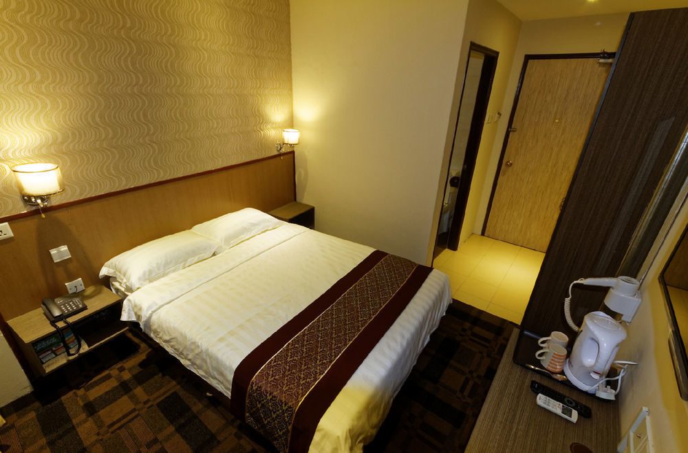 Hotel Noble Express, Check In 10pm, Check Out 9am