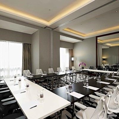 Carlton Hotel