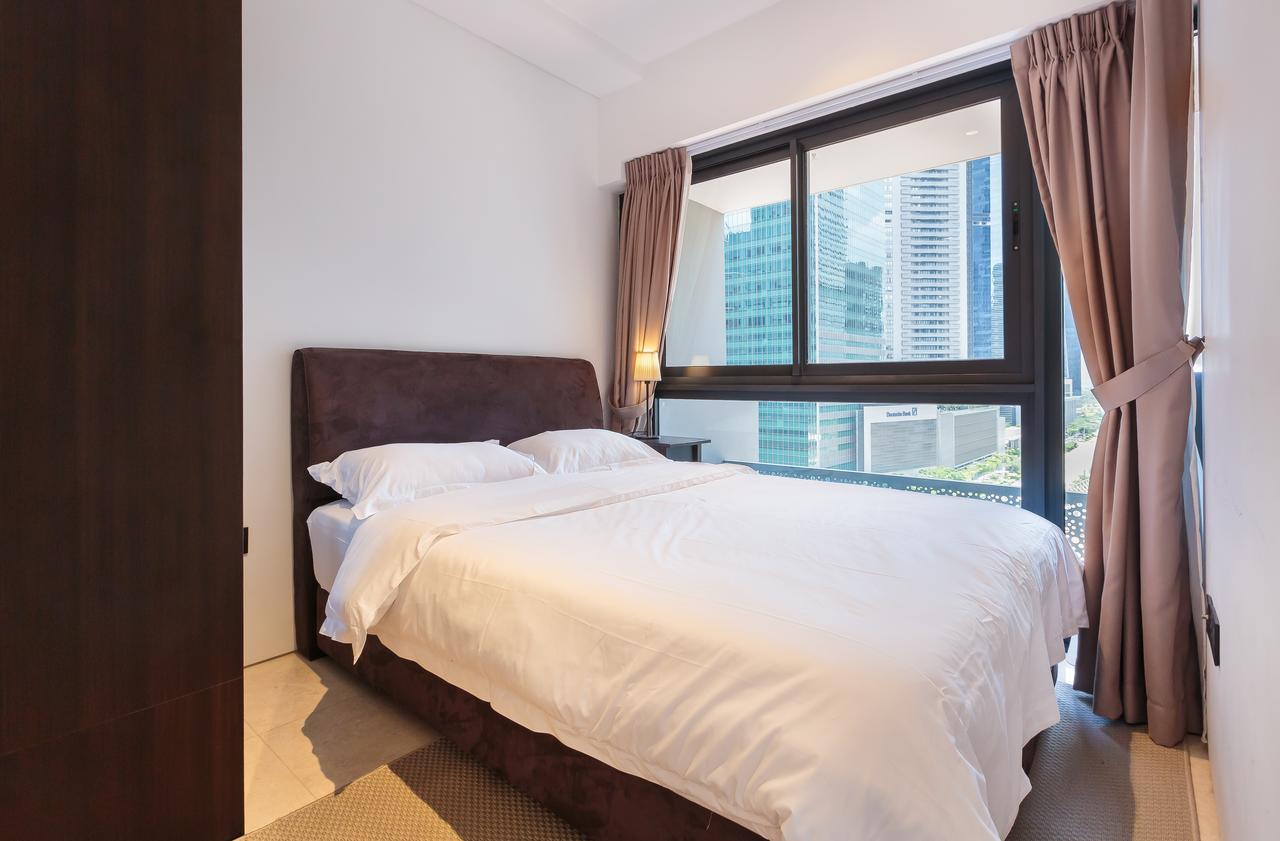 Marina Bay Area Balcony Apartment *