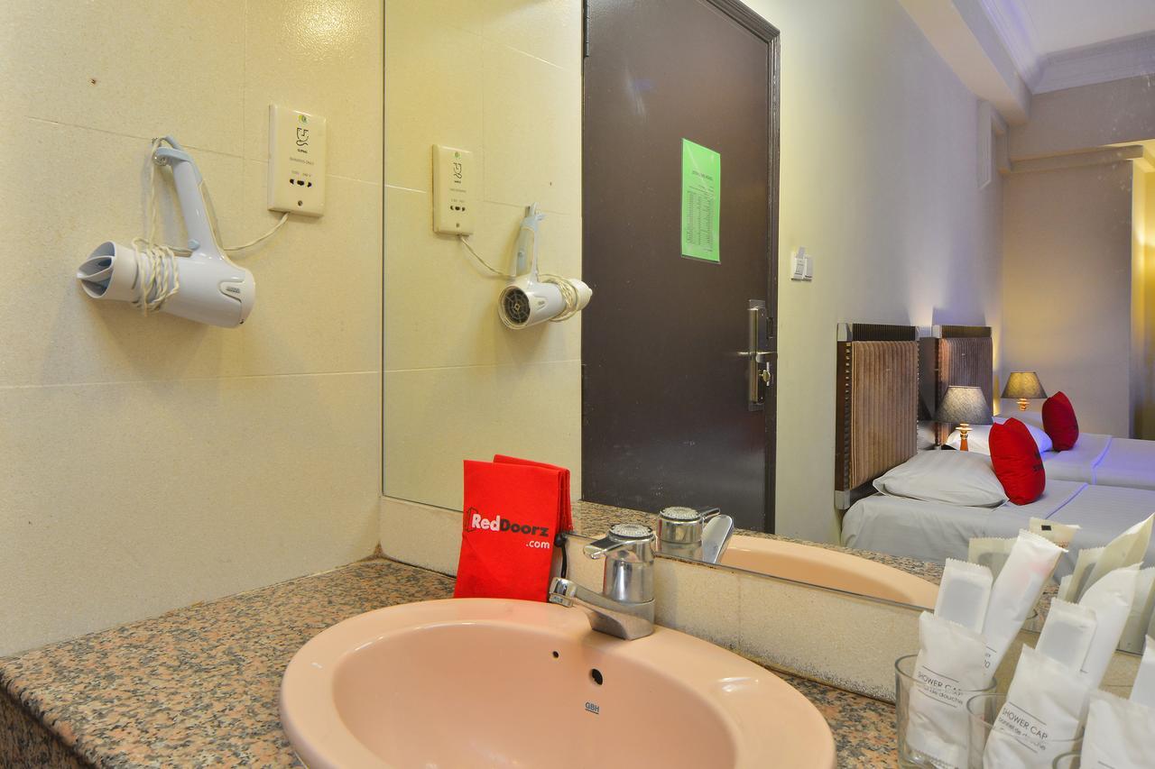 Reddoorz @ Aljunied Hotel 3*