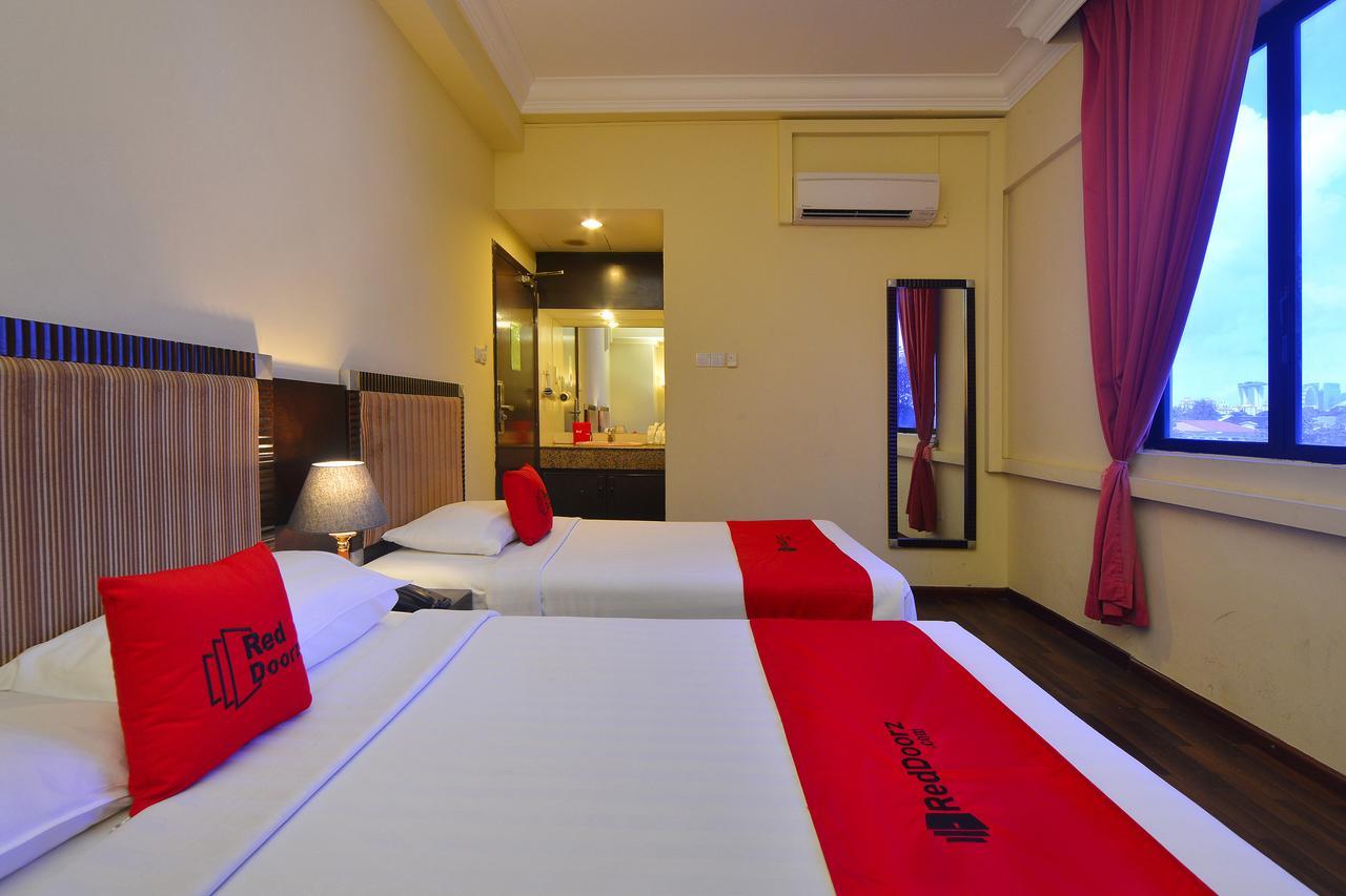 Reddoorz @ Aljunied 3* Singapore