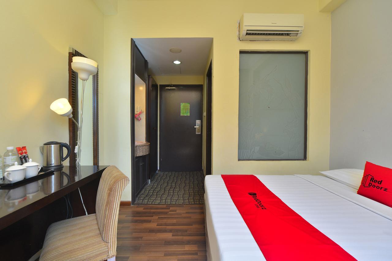 Reddoorz @ Aljunied 3*