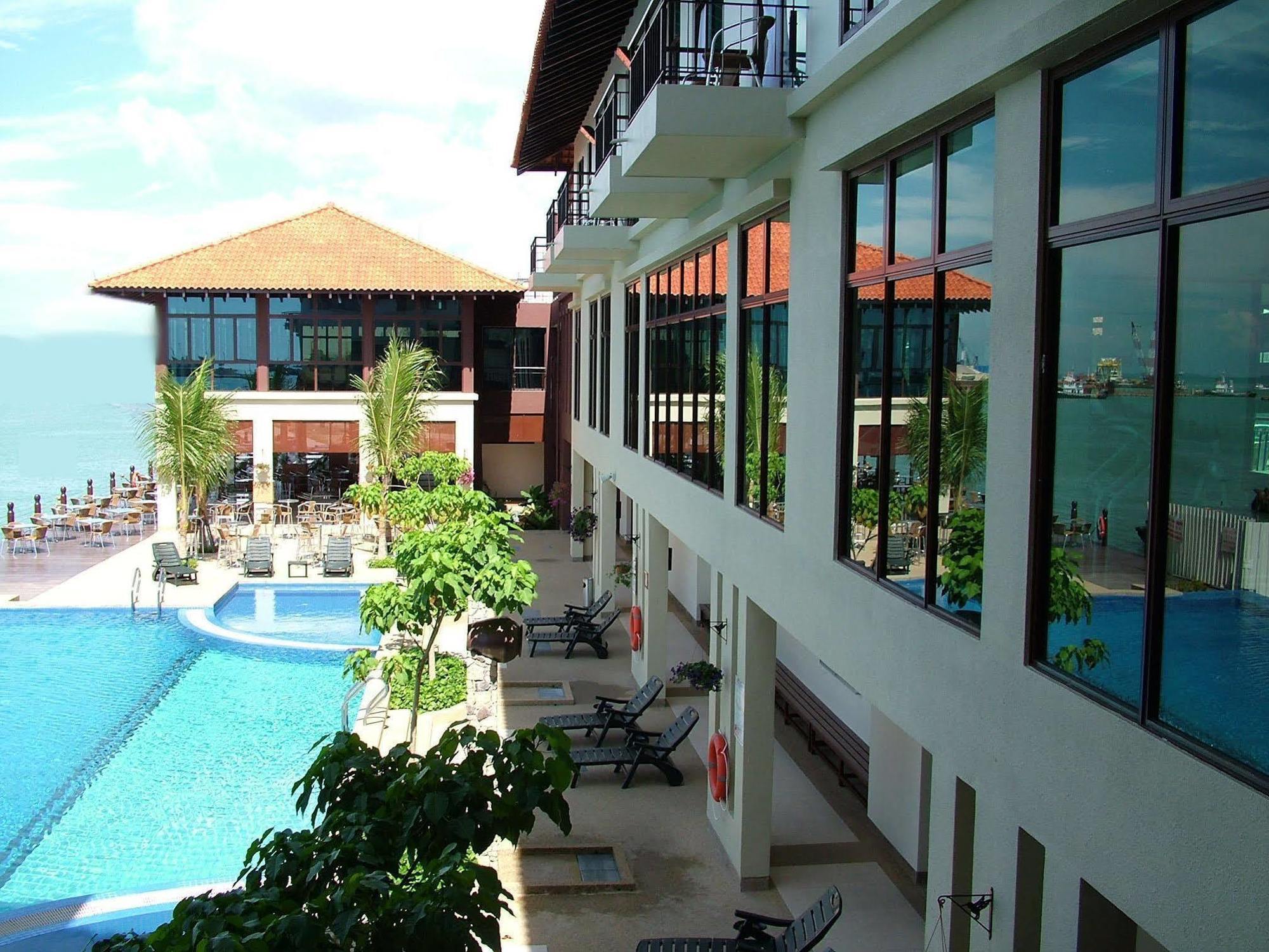 Saf Yacht Club Changi Hotel Singapore