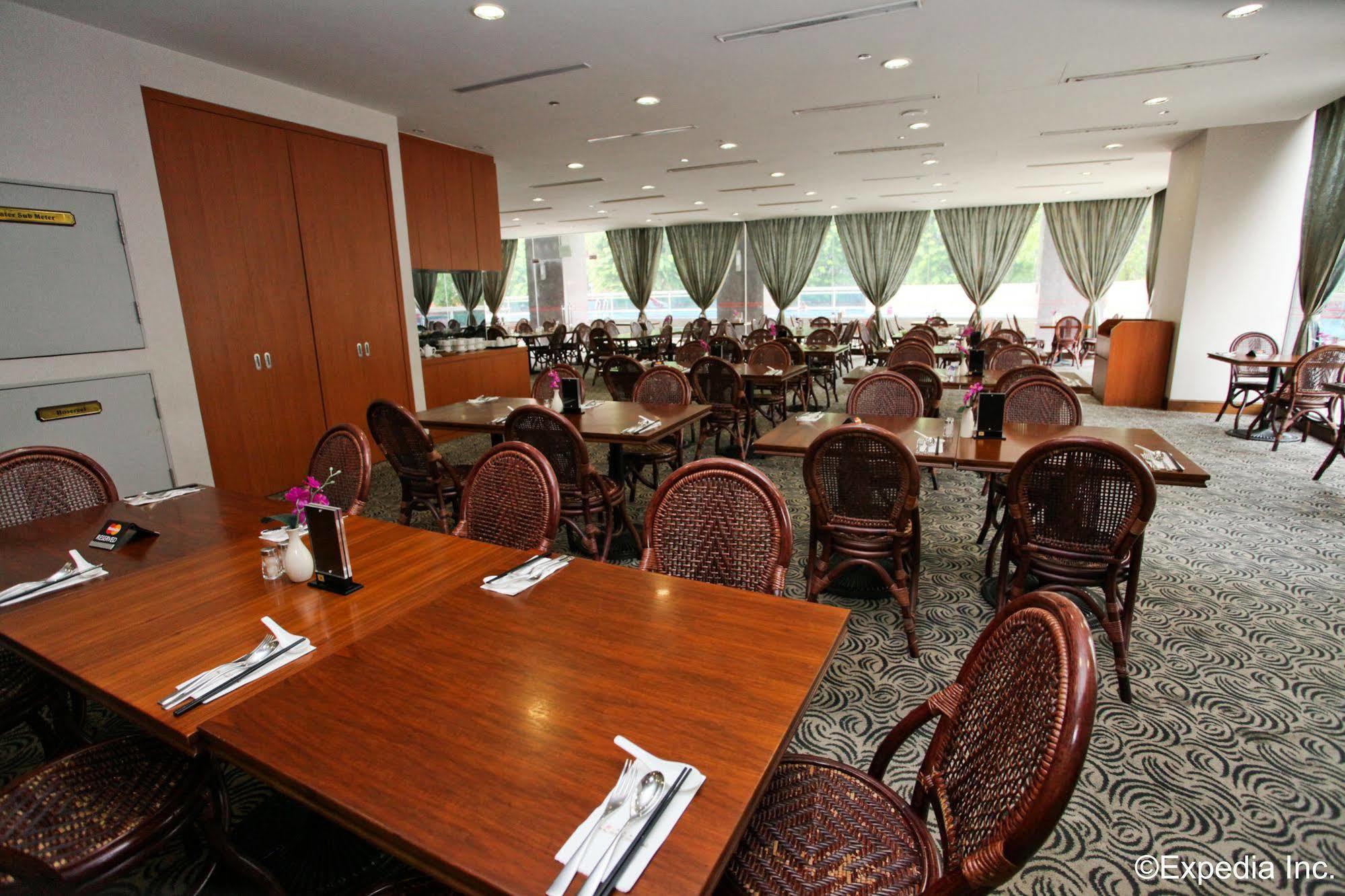 Orchid Hotel 4*