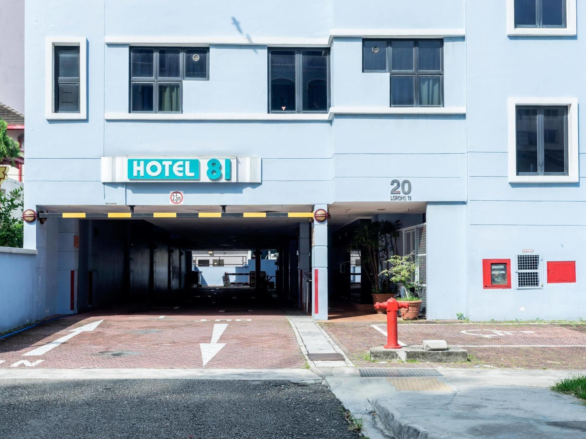 81 Geylang Singapore