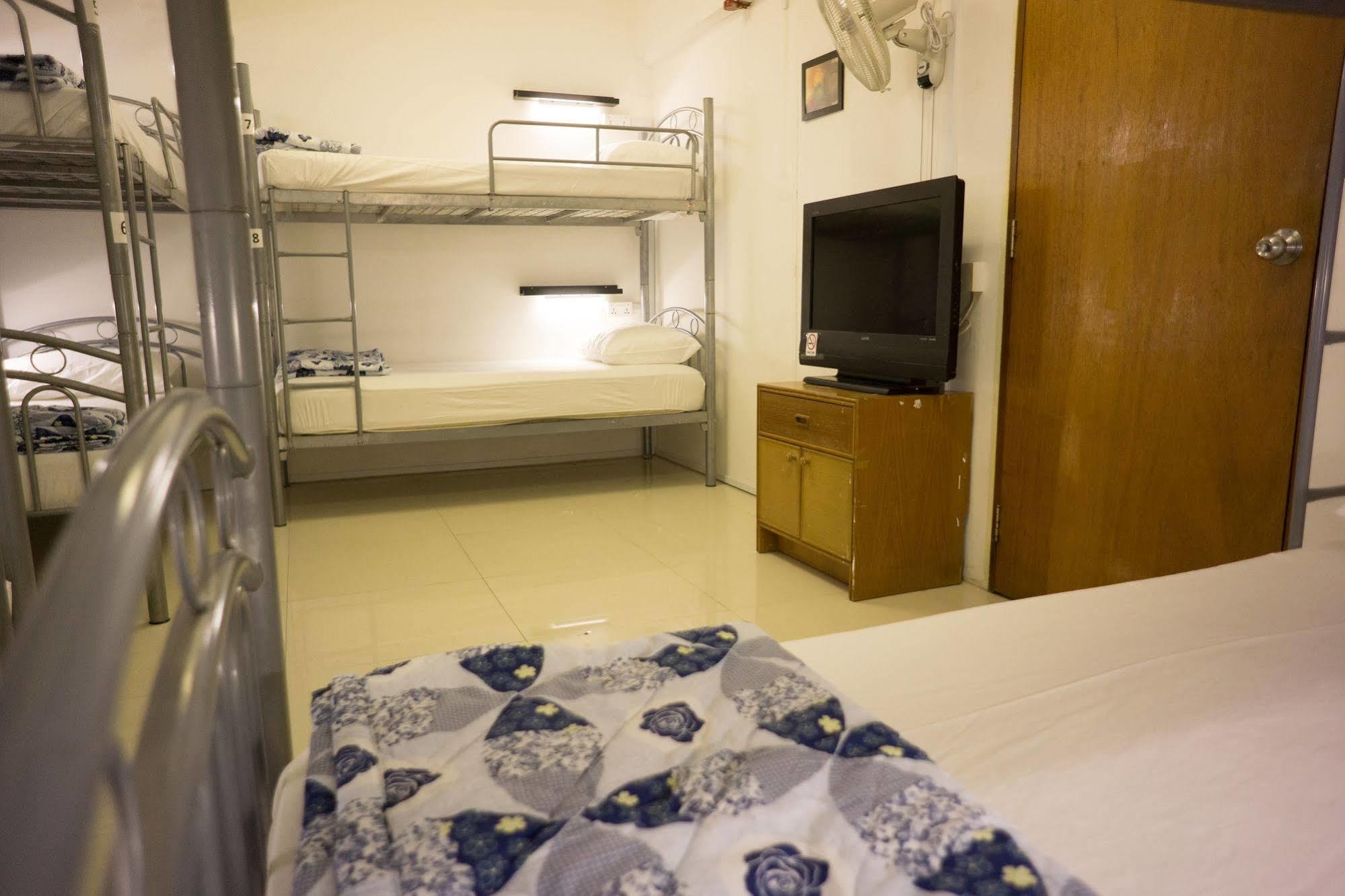 Hostel Ark *