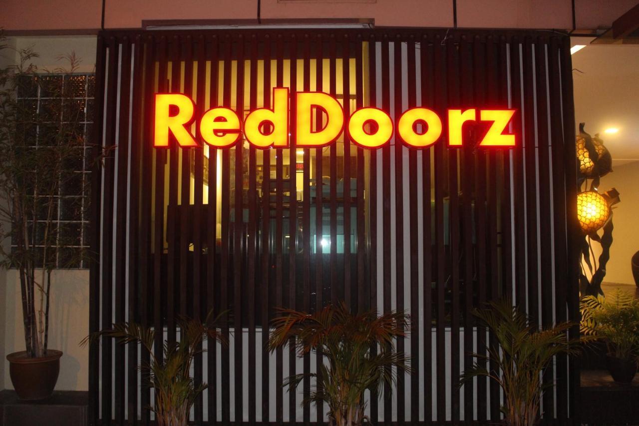 Reddoorz @ Aljunied Hotel Singapore