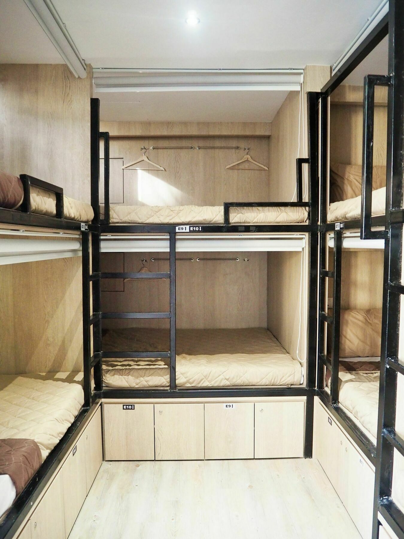 Atlantis Pods @ Bugis Capsulehotel 2*
