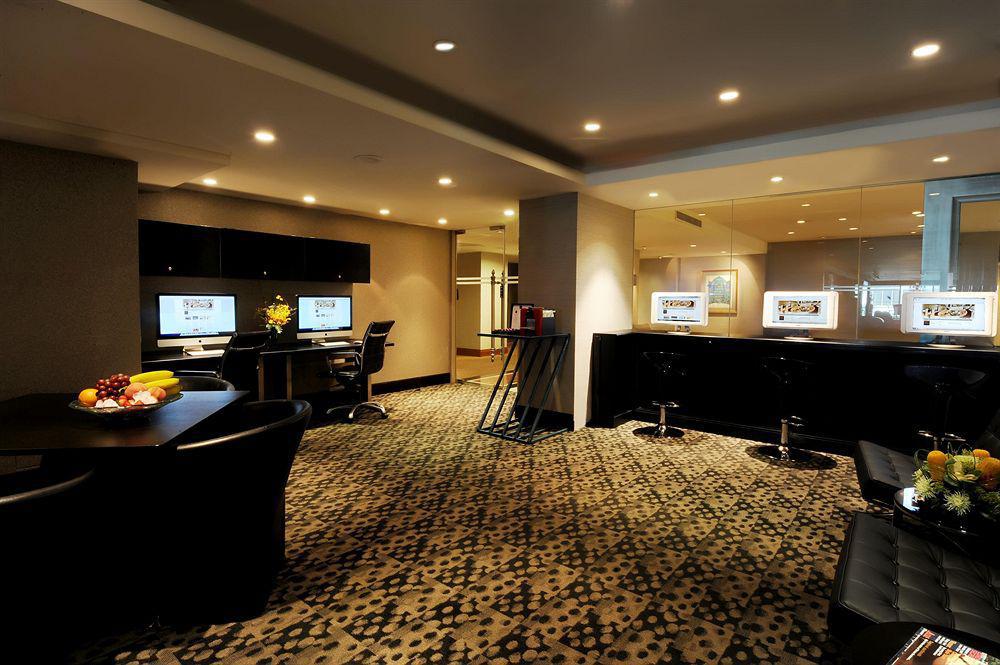 Royal Plaza On Scotts Hotel 5*